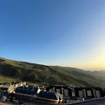 Con Encanto Y Vistas Increibles!! * Sierra Nevada